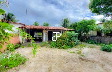 Imagem: A casa possui 2 Dormitórios, 2 Banheiros, 3 Vagas na garagem