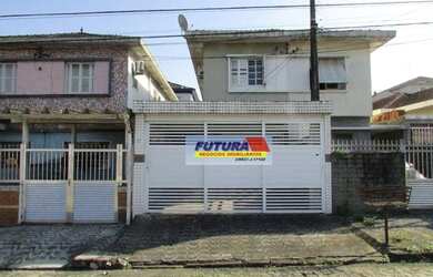 Imagem: A casa possui 2 Dormitórios, 4 Banheiros, 2 Vagas na garagem