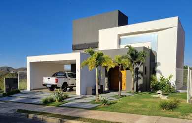 Imagem: A casa em condomínio possui 3 Dormitórios, 5 Banheiros, 4