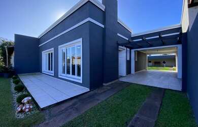 Imagem 2: VENDA] Casa a 200m da barra de Imbe, com 3 quartos em 02 suítes - Imbé