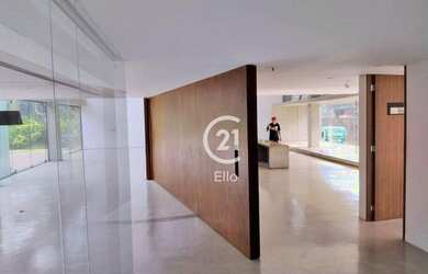 Imagem: O depósito possui 5 Vagas na garagem, 787m² de Área e está