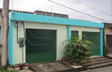 Imagem: O apartamento possui 4 Dormitórios, 2 Banheiros, 2 Vagas na