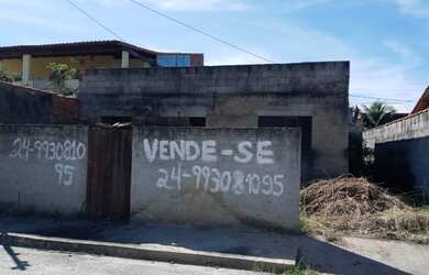Imagem: A casa em condomínio possui 3 Dormitórios, 1 Banheiro, 1 Vaga