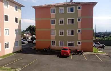 Imagem: O apartamento possui 2 Dormitórios, 1 Banheiro, 1 Vaga na garagem