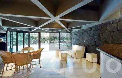 Imagem: A casa possui 5 Dormitórios, 5 Banheiros, 5 Vagas na garagem