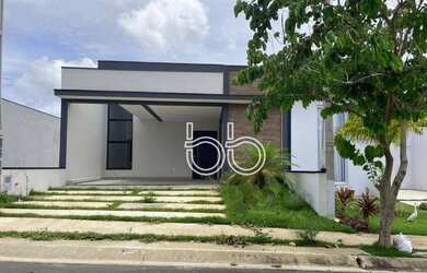 Imagem: A casa em condomínio à venda possui 3 Dormitórios, 3 Banheiros