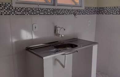 Imagem: A casa possui 1 Dormitório, 1 Banheiro e está localizado