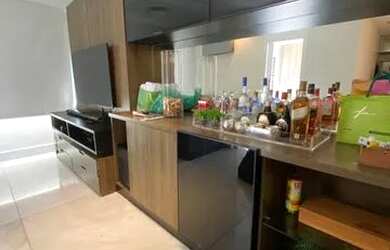 Imagem: O apartamento possui 1 Dormitório, 1 Banheiro, 1 Vaga na garagem