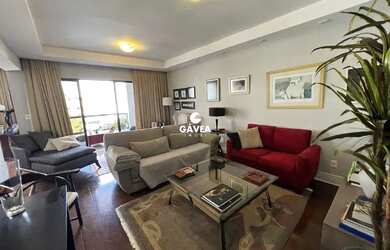 Imagem: O apartamento possui 4 Dormitórios, 5 Banheiros, 3 Vagas na