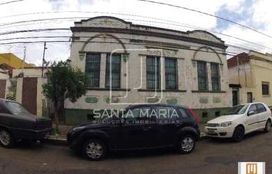 Imagem: O depósito possui 2 Vagas na garagem, 350m² de Área e está