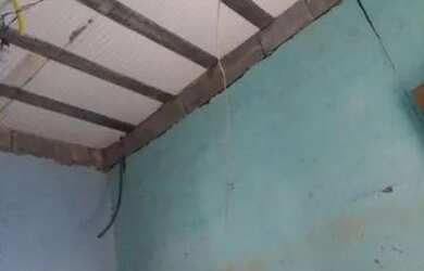 Imagem 2: Vendo uma casa. Varanda, 44m² de Área, 1 Banheiroe2 Dormitórios