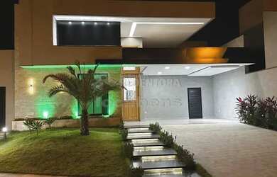 Imagem: A casa em condomínio possui 3 Dormitórios, 5 Banheiros, 2