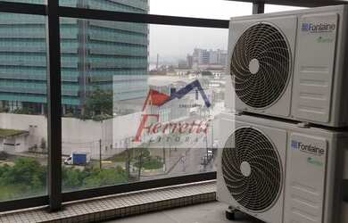 Imagem: O depósito possui 1 Vaga na garagem, 42m² de Área e está