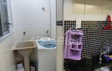 Imagem: O apartamento possui 1 Dormitório, 1 Banheiro, 1 Vaga na garagem