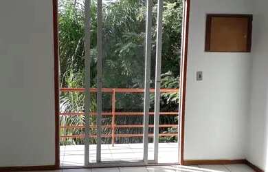 Imagem: O apartamento possui 3 Dormitórios, 2 Banheiros, 1 Vaga na