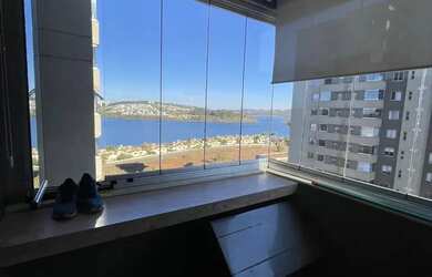 Imagem: O apartamento possui 2 Dormitórios, 2 Banheiros, 2 Vagas na