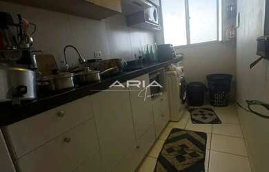 Imagem: O apartamento possui 2 Dormitórios, 1 Banheiro, 1 Vaga na garagem