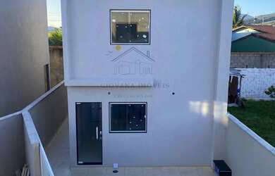 Imagem: A casa possui 2 Dormitórios, 2 Banheiros, 1 Vaga na garagem