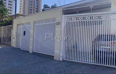 Imagem: A casa possui 3 Dormitórios, 1 Banheiro, 4 Vagas na garagem