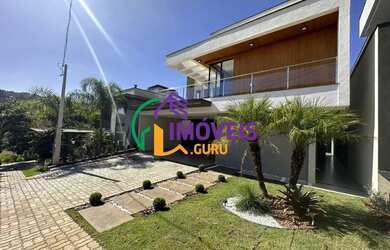 Imagem: A casa em condomínio possui 4 Dormitórios, 5 Banheiros, 4