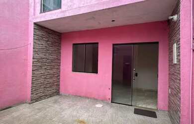 Imagem: A casa possui 2 Dormitórios, 2 Banheiros e está localizado