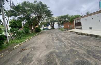 Imagem: O terreno possui 270m² de Área e está localizado em Cidade