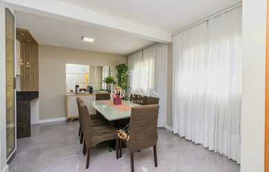 Imagem 4: Sobrado Triplex a venda,3 dormitórios,2 vagas de garagem cobertas,churraqueira,móveis plan