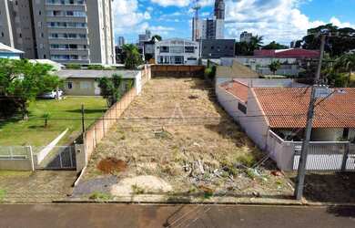 Imagem: O terreno possui 805m² de Área e está localizado em Neva