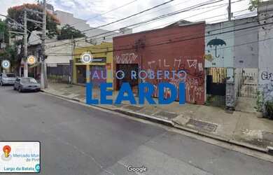 Imagem: A casa possui 5 Dormitórios, 5 Banheiros, 5 Vagas na garagem