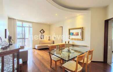 Imagem: O apartamento possui 3 Dormitórios, 3 Banheiros, 2 Vagas na