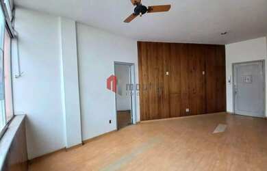 Imagem: O apartamento à venda possui 3 Dormitórios, 2 Banheiros e