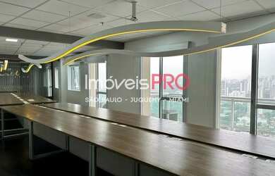 Imagem: O depósito possui 4 Vagas na garagem e 190m² de Área e está