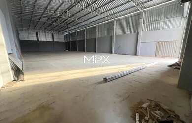 Imagem: O depósito possui 800m² de Área e está localizado em Água