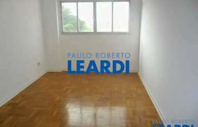 Imagem: O apartamento para alugar possui 2 Dormitórios, 1 Banheiro