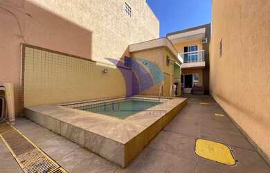 Imagem: A casa possui 3 Dormitórios, 3 Banheiros, 2 Vagas na garagem