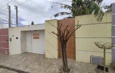 Imagem: A casa possui 2 Dormitórios, 1 Banheiro, Imóvel novo e está