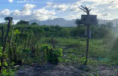 Imagem: O terreno está localizado em Pajuçara, Maracanaú à venda