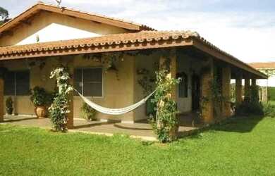 Imagem: A casa está localizado em Jardim do Sol, Engenheiro Coelho