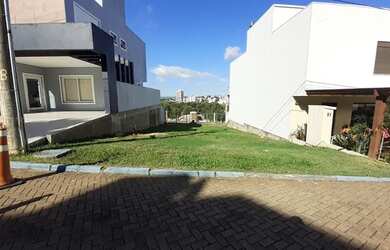 Imagem: O terreno possui 187m² de Área e está localizado em Centro