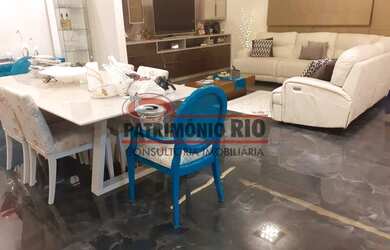 Imagem: A casa possui 4 Dormitórios, 5 Banheiros, 5 Vagas na garagem