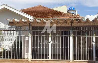 Imagem: O depósito possui 2 Vagas na garagem, 161m² de Área e está