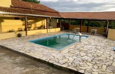 Imagem: A fazenda possui 100m² de Área e está localizado em Limoeiro