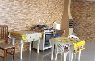 Imagem: A casa possui 3 Dormitórios, 3 Banheiros, 3 Vagas na garagem