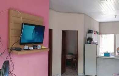 Imagem: A casa possui 2 Dormitórios, 2 Banheiros e está localizado