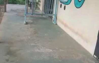 Imagem: A casa possui 3 Dormitórios, 1 Banheiro e está localizado