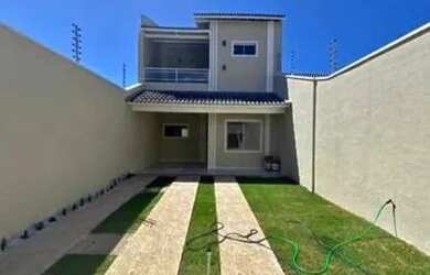 Imagem: A casa possui 3 Dormitórios, 1 Banheiro, 1 Vaga na garagem