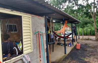 Imagem: A casa em condomínio possui 3 Dormitórios, 2 Banheiros, 1