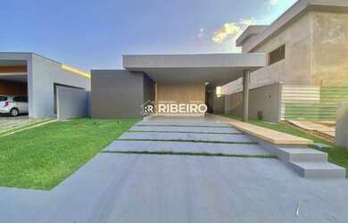 Imagem: A casa em condomínio possui 3 Dormitórios, 2 Banheiros, 4