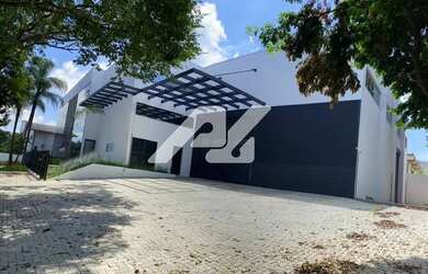 Imagem: O depósito possui 5 Vagas na garagem, 1.713m² de Área e