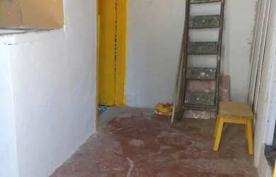 Imagem: A casa possui 1 Dormitório, 1 Banheiro e está localizado